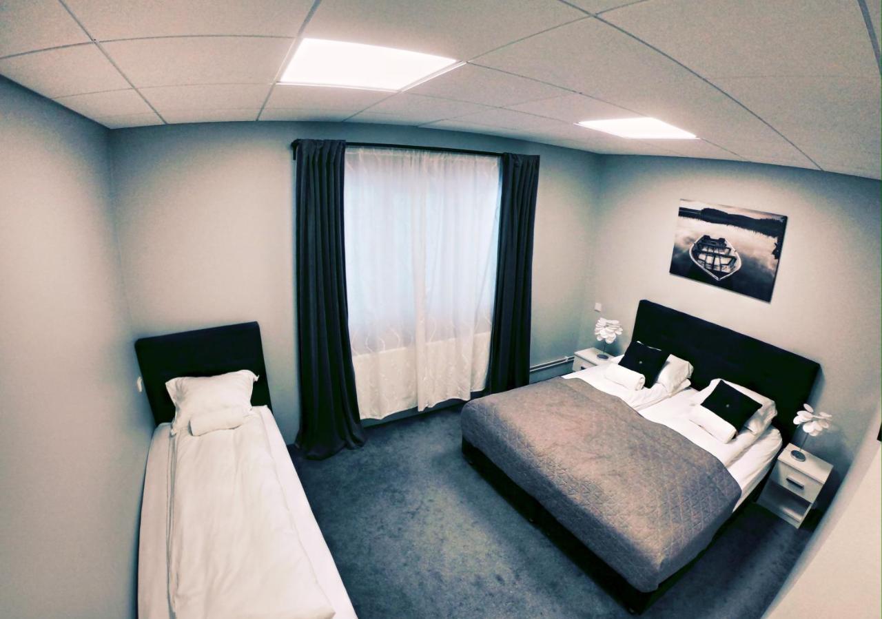 Hotel Tjarna Njarthvik ภายนอก รูปภาพ