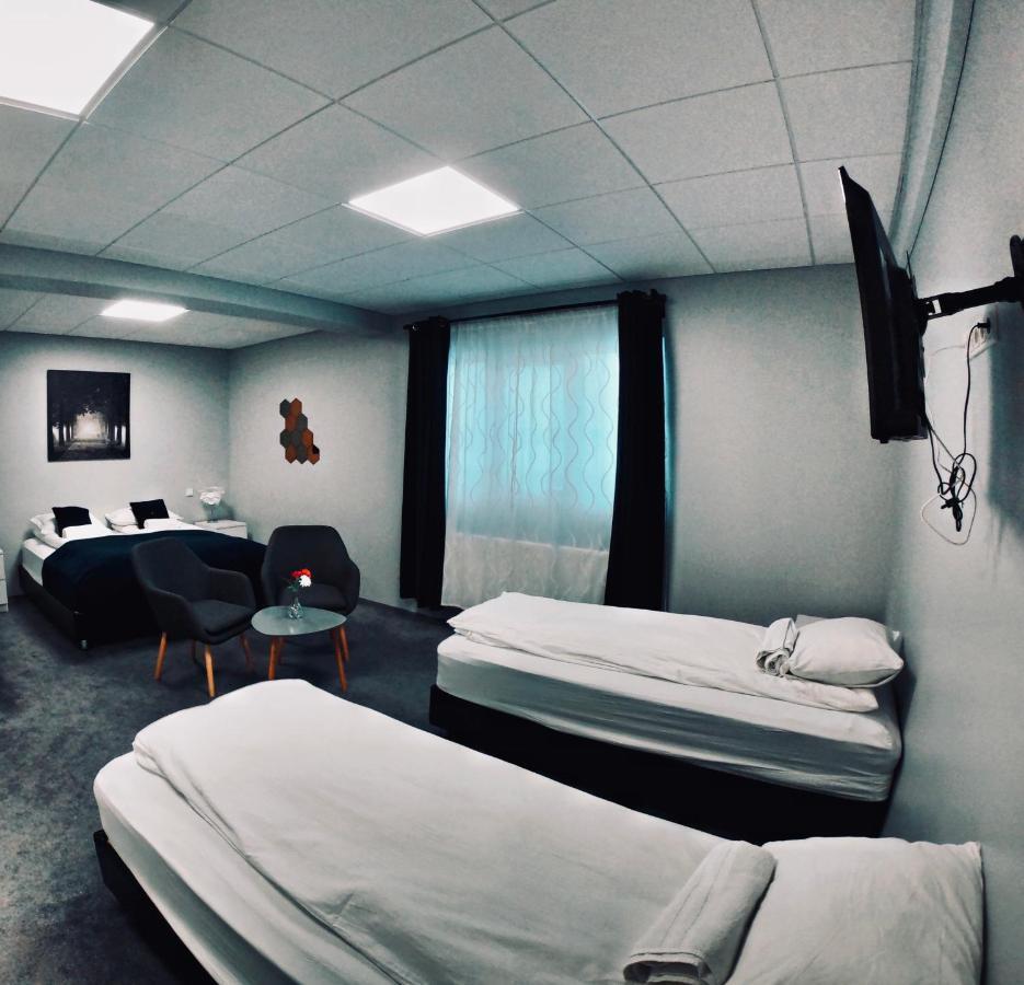 Hotel Tjarna Njarthvik ภายนอก รูปภาพ