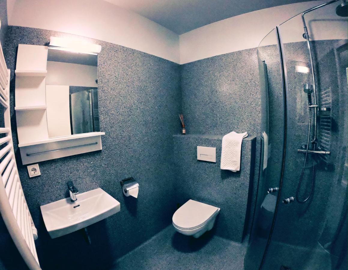Hotel Tjarna Njarthvik ภายนอก รูปภาพ